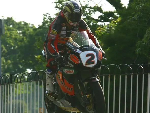 john mcguinness hm plant honda cbr1000rr tt2009