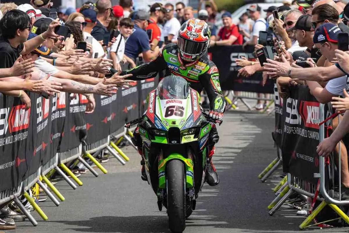 jonathan rea 4
