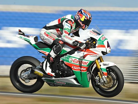 jonathan rea test portimao 2011 2 2