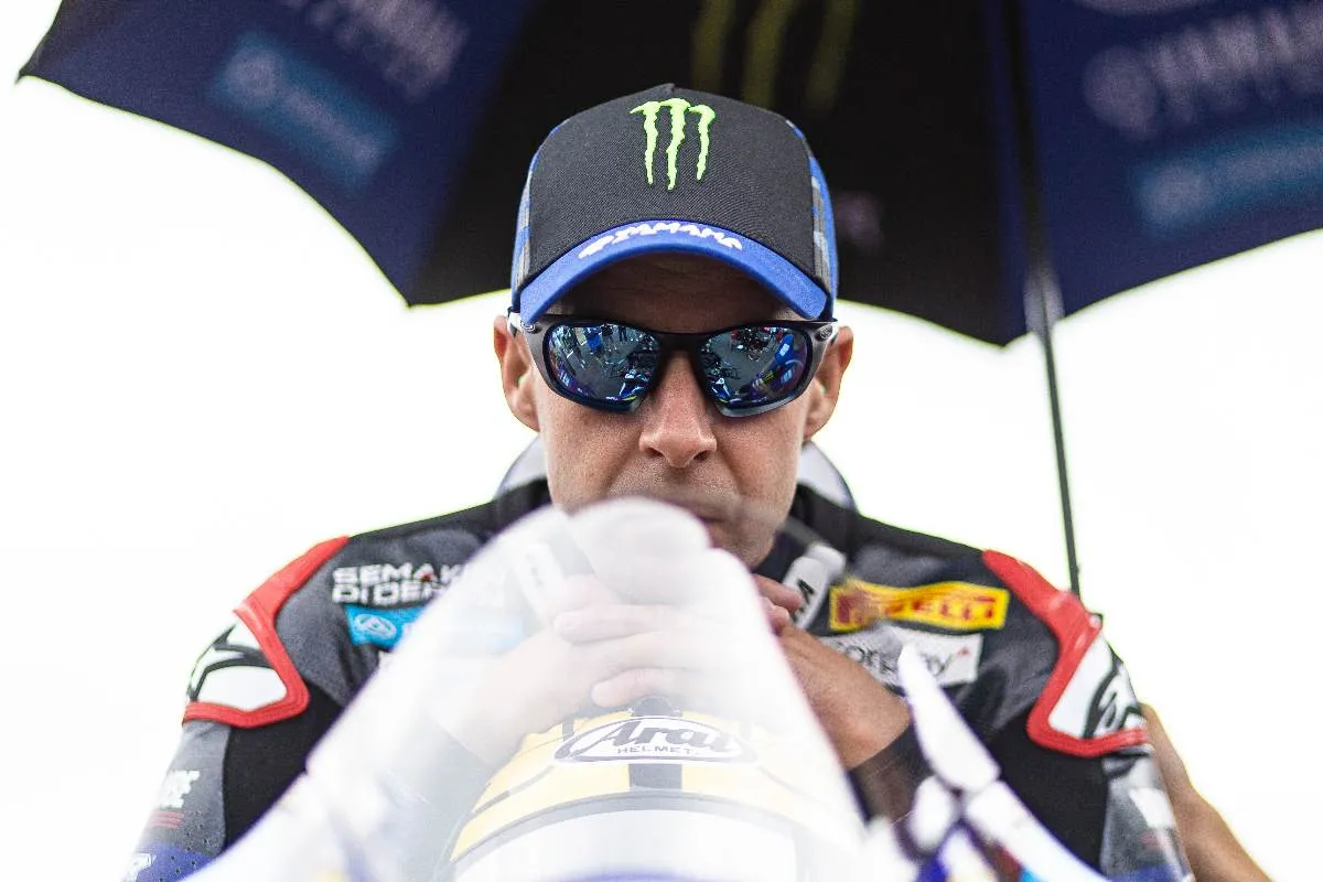 jonathan rea yamaha superbike donington