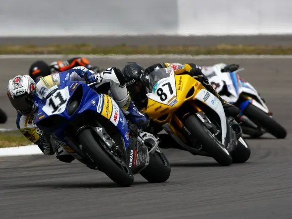 jorg teuchert gareth jones idm superbike