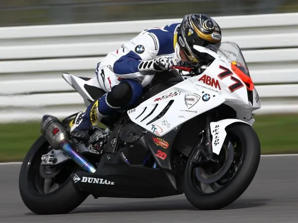 jorg teuchert test bmw hockenheim 2011 1