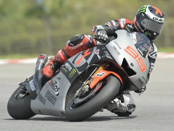 jorge lorenzo end test sepang 1