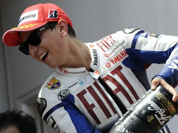 jorge lorenzo podium barcellona 2009 motogp