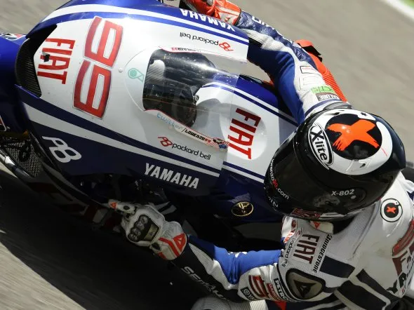 jorge lorenzo prove 1 silverstone