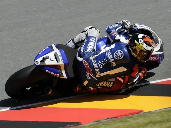 jorge lorenzo qualifiche motogp sachsenring 2011