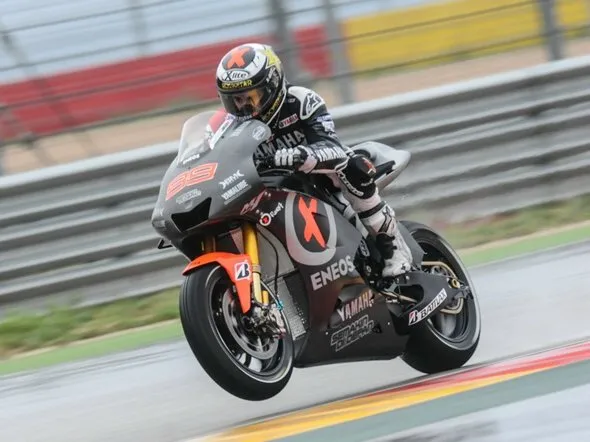 jorge lorenzo test aragon wet 1