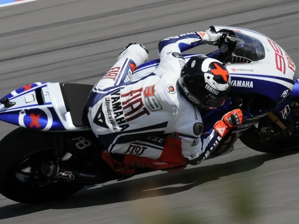 jorge lorenzo warm up brno