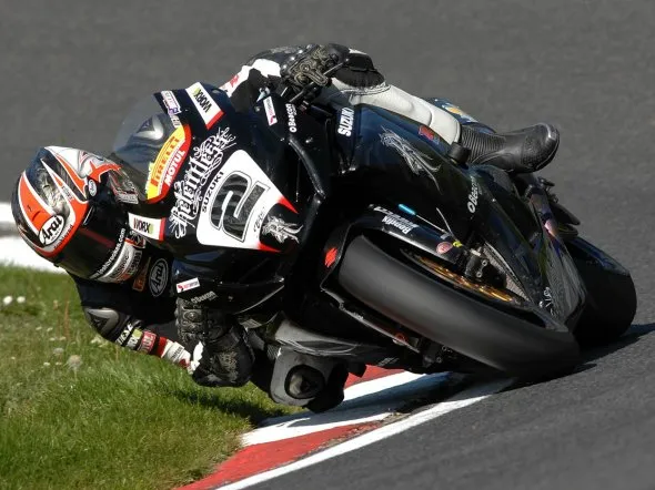 josh brookes oultonpark 2011