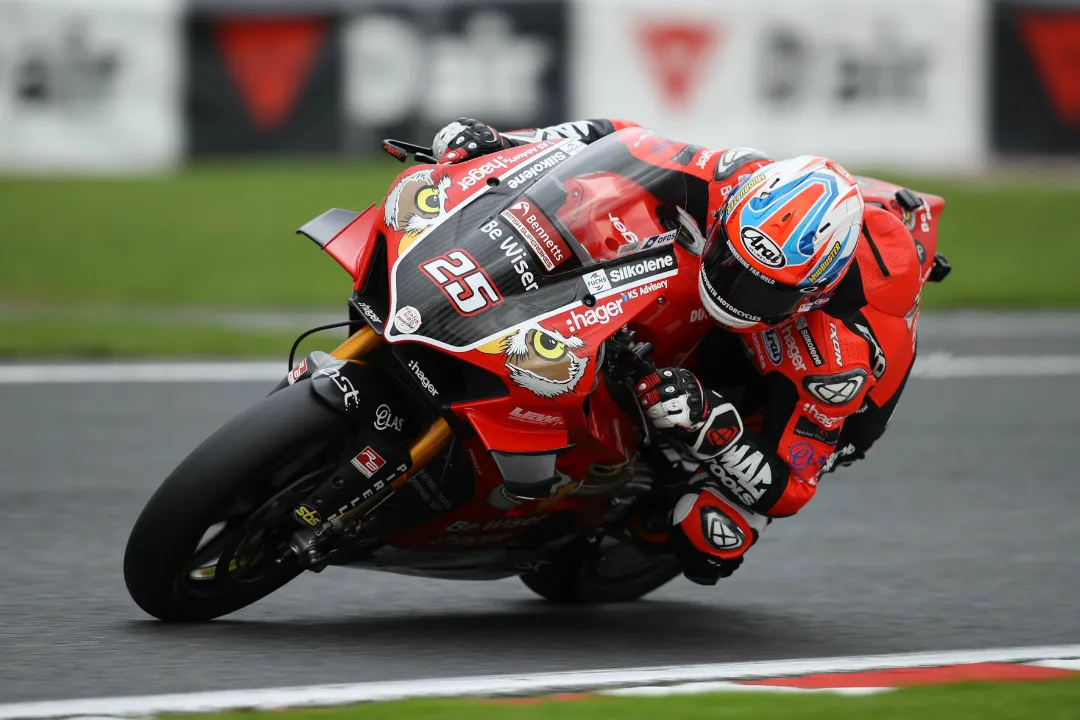 josh brookes pole 2019 oulton park bsb 2