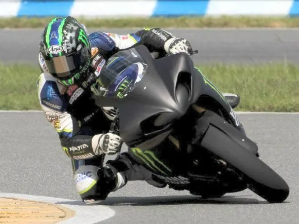 josh hayes test yamaha r1 2013 daytona