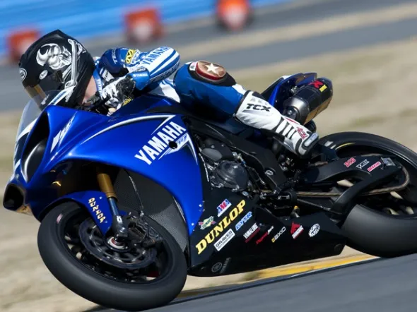 josh hayes yamaha r1 american sbk