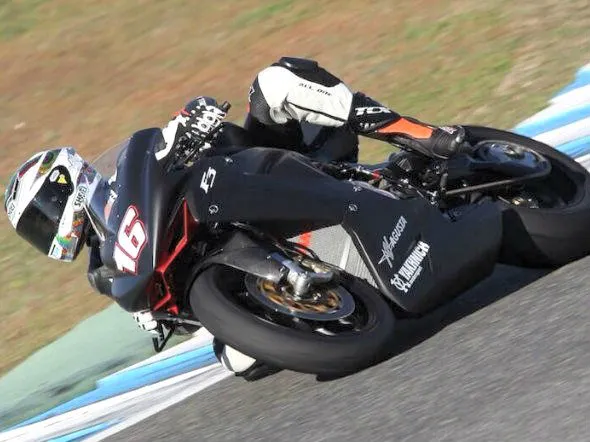 jules cluzel yakhnich mv agusta f3 675 supersport test jerez