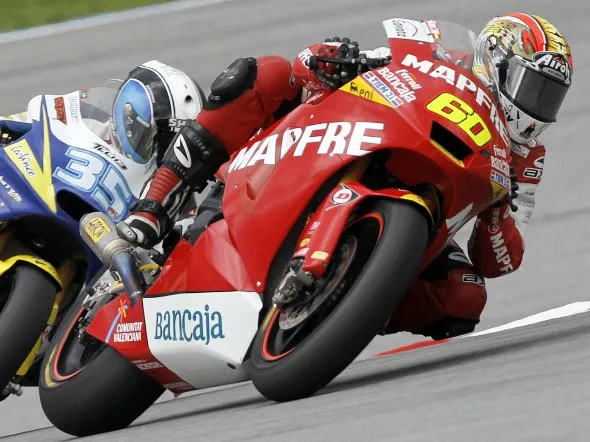 julian simon pole moto2 sepang 2010