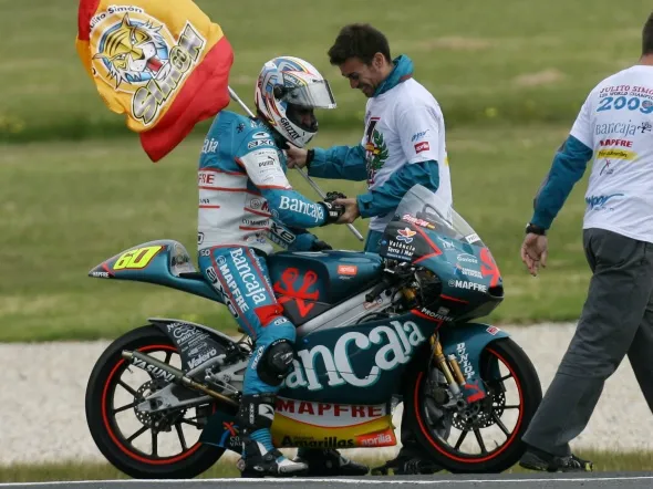 julian simon world champion 125cc 2009
