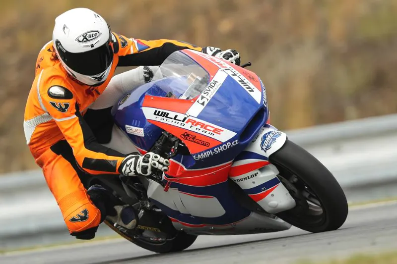 karel hanika test moto2 brno 2017