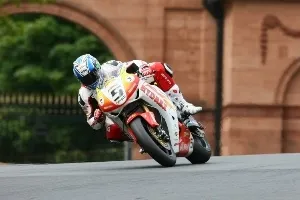 karl harris pratice 2 oulton park bsb 2009