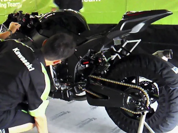 kawasaki ninja 2010 preview 3