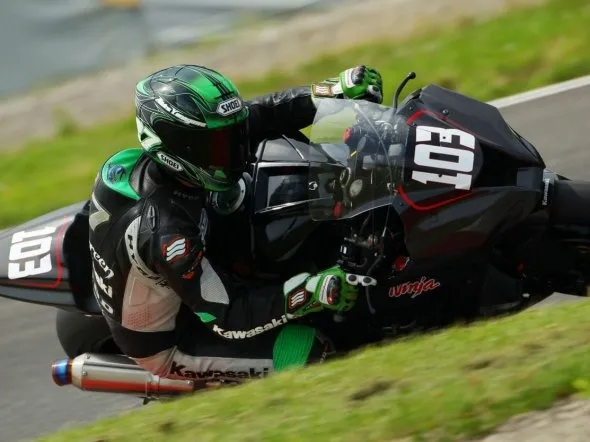 kawasaki ninja zx10r 2011