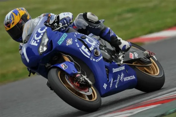 kousuke akiyoshi fcc tsr honda 300km test