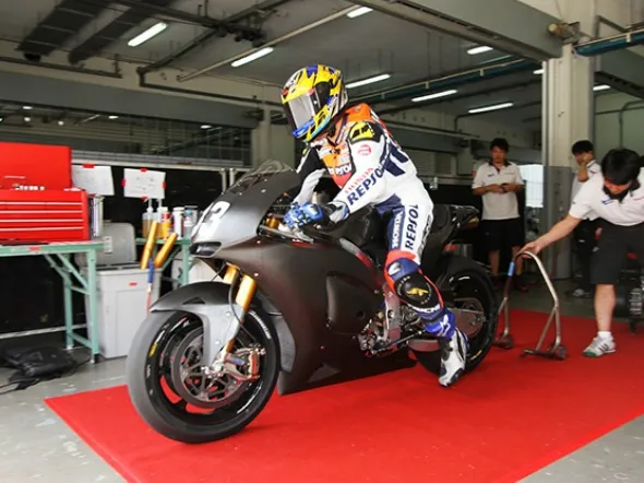 kousuke akiyoshi hrc test sepang