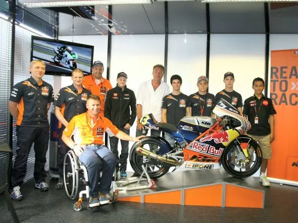 ktm moto3 250 rbr rookies cup 2013 2