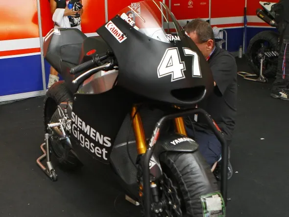 laglisse moto2 box valencia