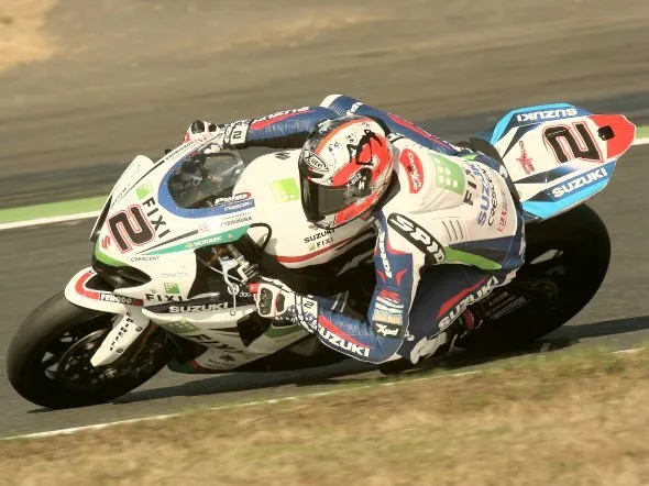 leon camier crescent suzuki magnycours 2012