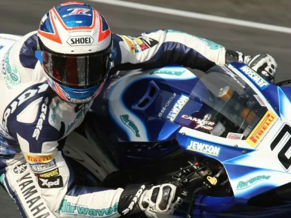 leon camier oulton park bsb 2009