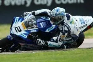 leon camier practice 3 thruxton bsb 2009