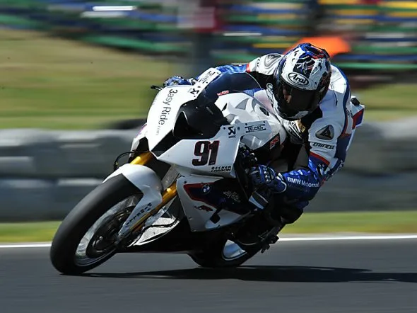 leon haslam phillip island races