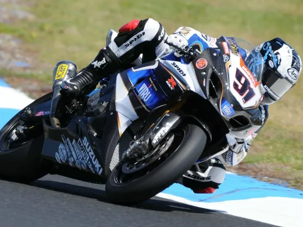 leon haslam pole phillip island superbike