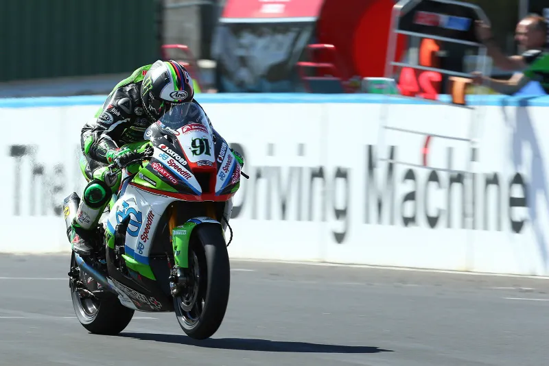 leon haslam race 2 knockhill 2018