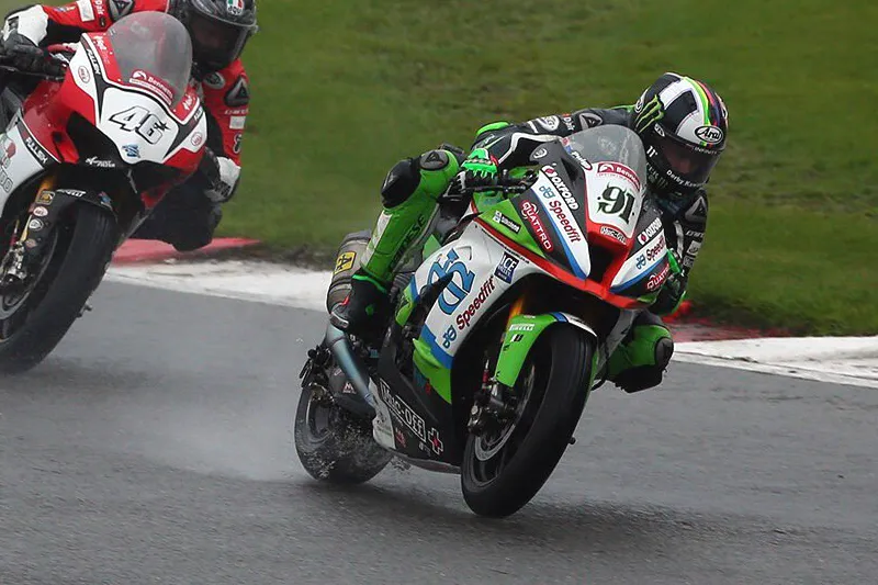 leon haslam race2