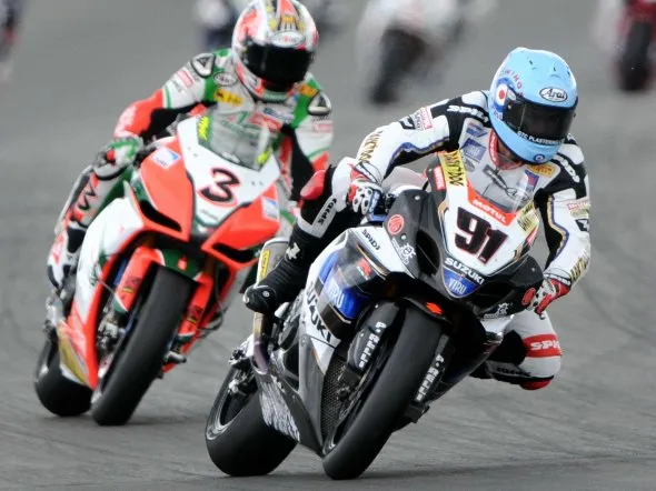 leon haslam silverstone race