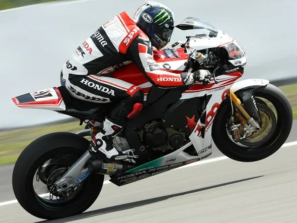leon haslam stiggy racing nurburgring