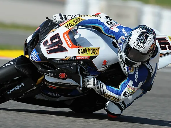 leon haslam valencia gare superbike