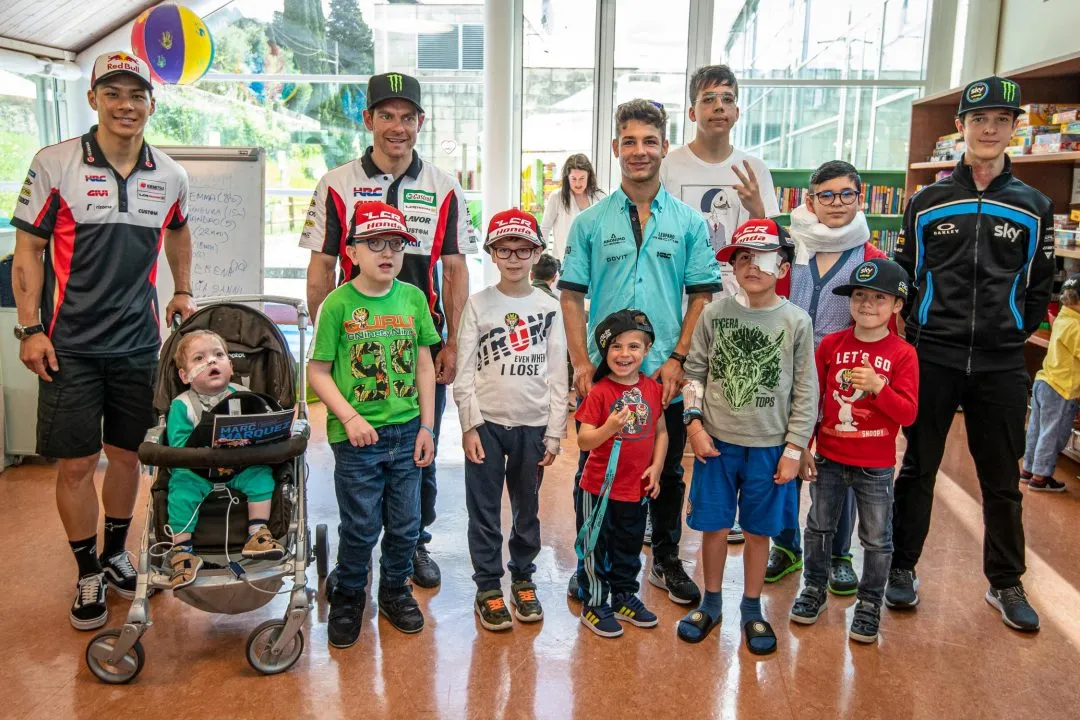 lg80298gallery full top fullscreen e1559301789912