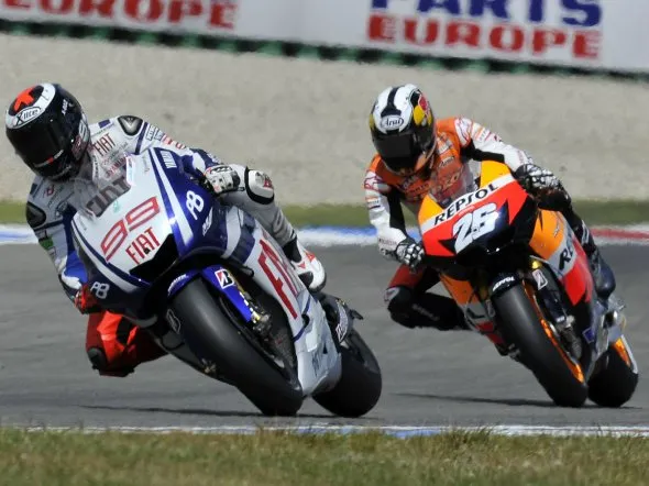 lorenzo vs pedrosa sachsenring 2010