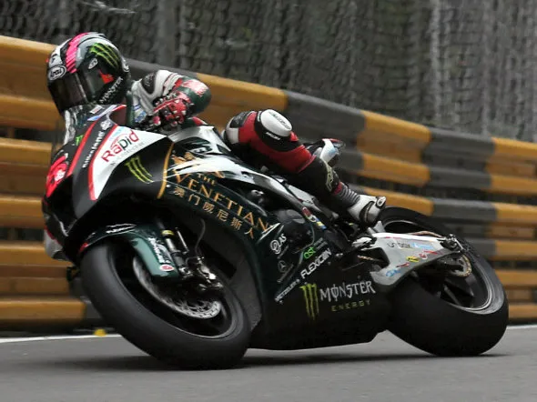 macau motorcycle grand prix 2014 qp2 1