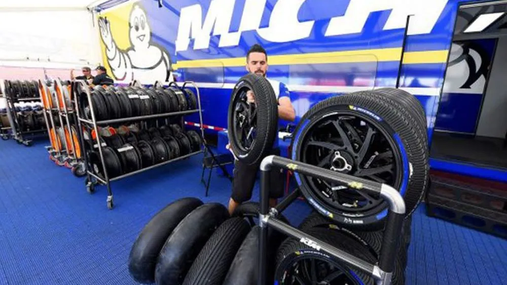 main l michelin tawarkan ban asimetris di motogp jerez b922e36a michelin motogp jerez 2018