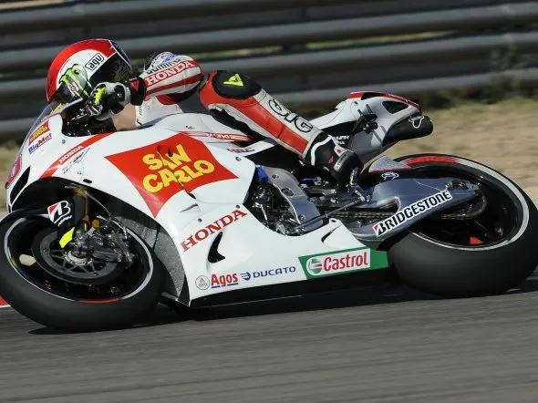 marco simoncelli aragon 2011 race