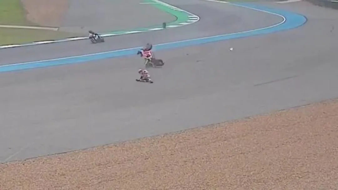 marquez crash fp1 e1570170230229