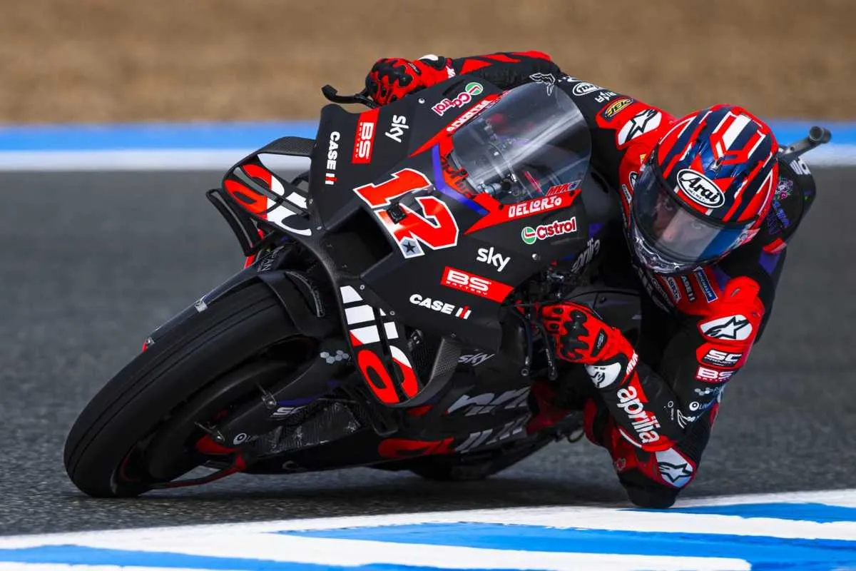 maverick vinales 4