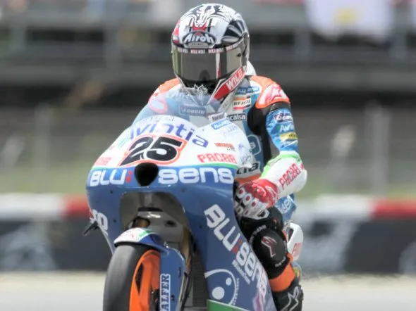 maverick vinales warmup barcellona 2012