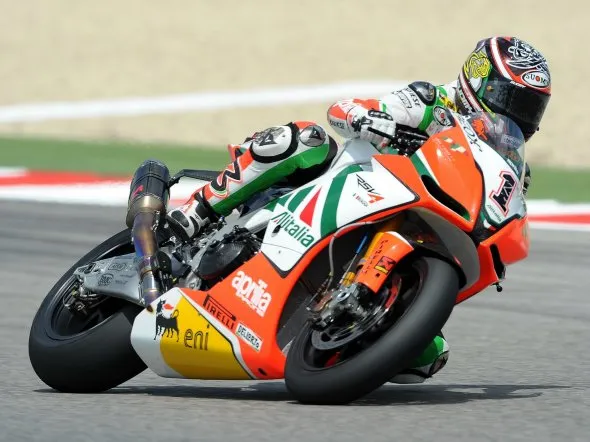 max biaggi aprilia misano 2011