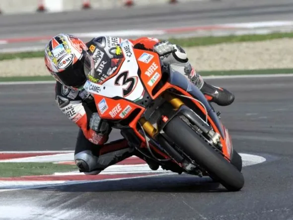 max biaggi aprilia rsv4 sbk