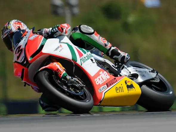 max biaggi brno gara 2 2010
