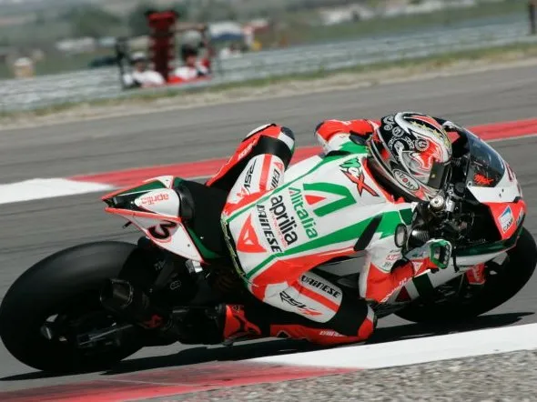 max biaggi gara 1 miller 2010