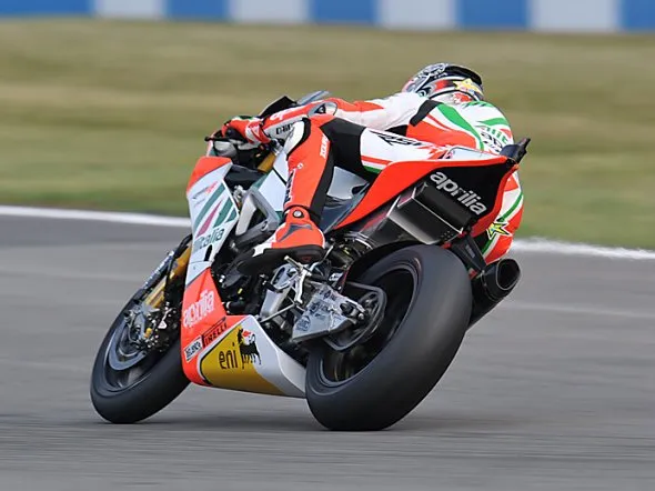 max biaggi qualifiche2 donington 2011